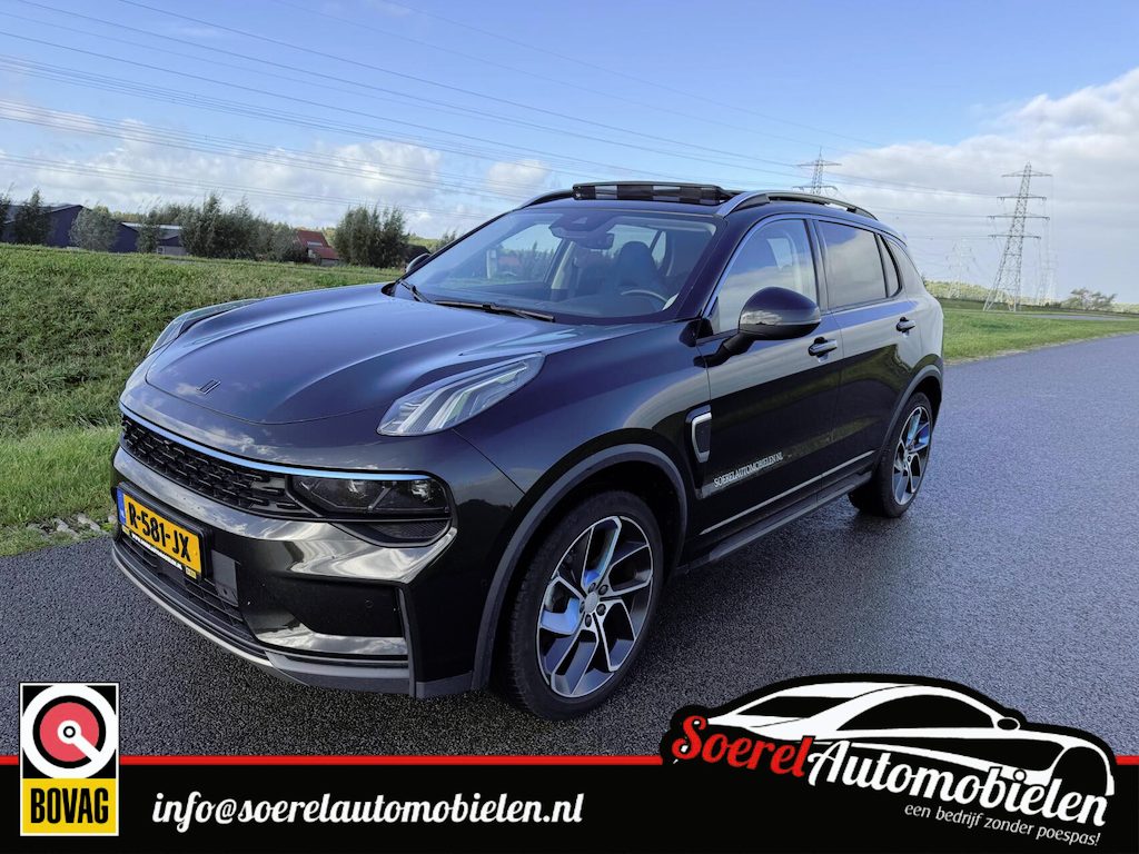 Lynk & Co 01 1.5 panodak trekhaak 380 graden camera 20 inch zwart