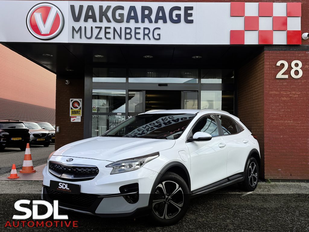 Kia Xceed 1.6 GDi PHEV DynamicPlusLine // KEYLESS // HALF LEDER // CAMERA+SENSOREN // STUUR+STOELVERARMING // NAVI+CARPLAY //