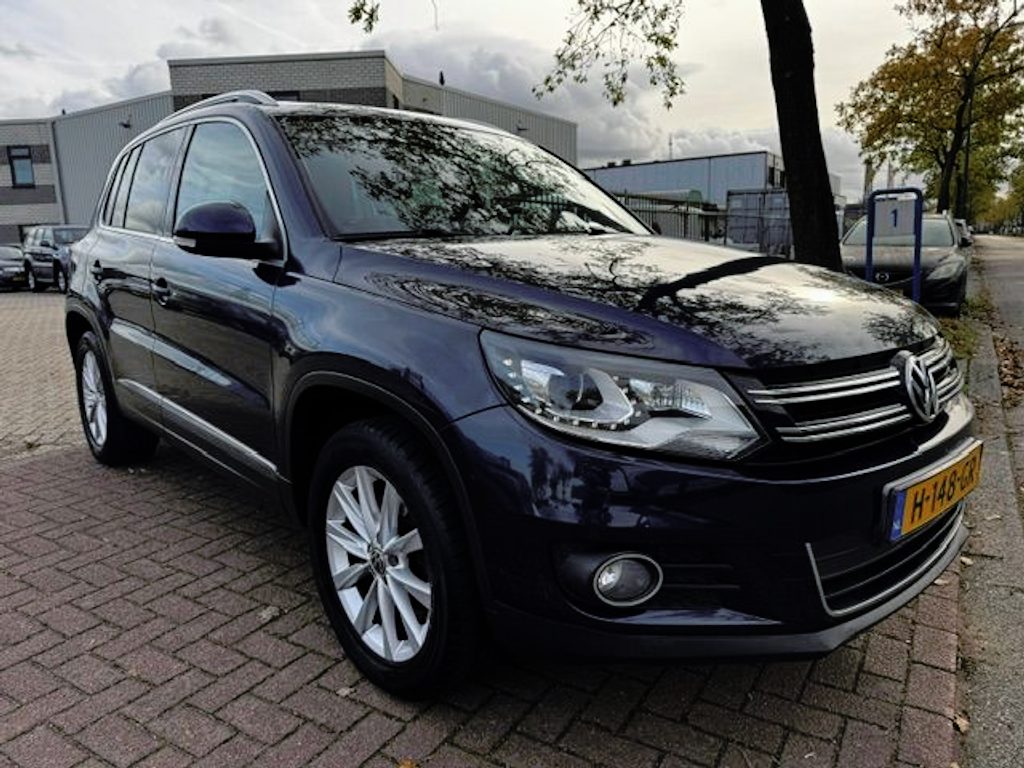 Volkswagen Tiguan 2.0 TSI 180pk Sport&Style 4Motion Automaat Airco/ECCC,Cruisecontrol,Navigatie,Panoramadak