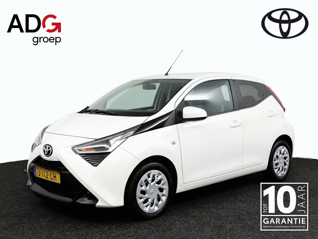 Toyota Aygo 1.0 VVT-i x-play | DAB+ | Achteruitrijcamera | Apple Carplay/Android Auto