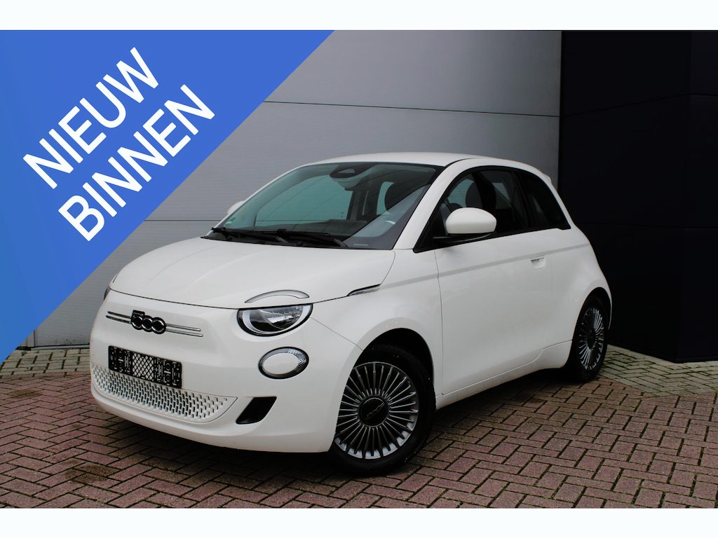 Fiat 500 Icon 42 kWh Automaat Airco Carplay 20.687km Nieuwstaat