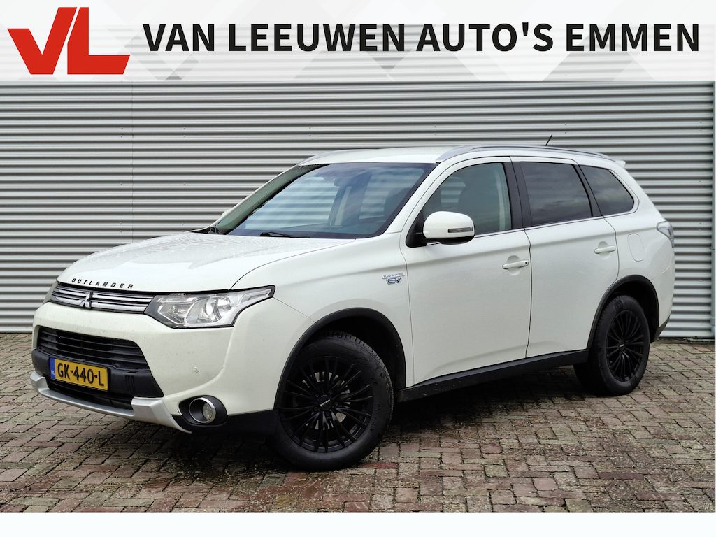 Mitsubishi Outlander 2.0 PHEV Business Edition X-Line | Nieuw Binnen | Climate Control | Trekhaak |
