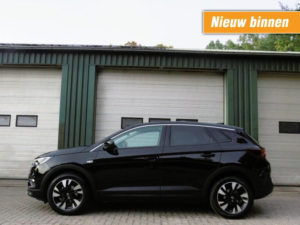 Opel Grandland 1.2 TURBO INNOVATION