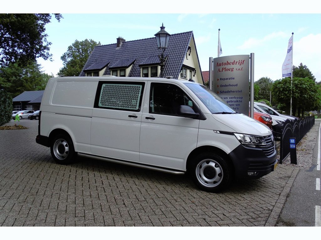 Volkswagen Transporter 2.0 TDI L2H1 4M