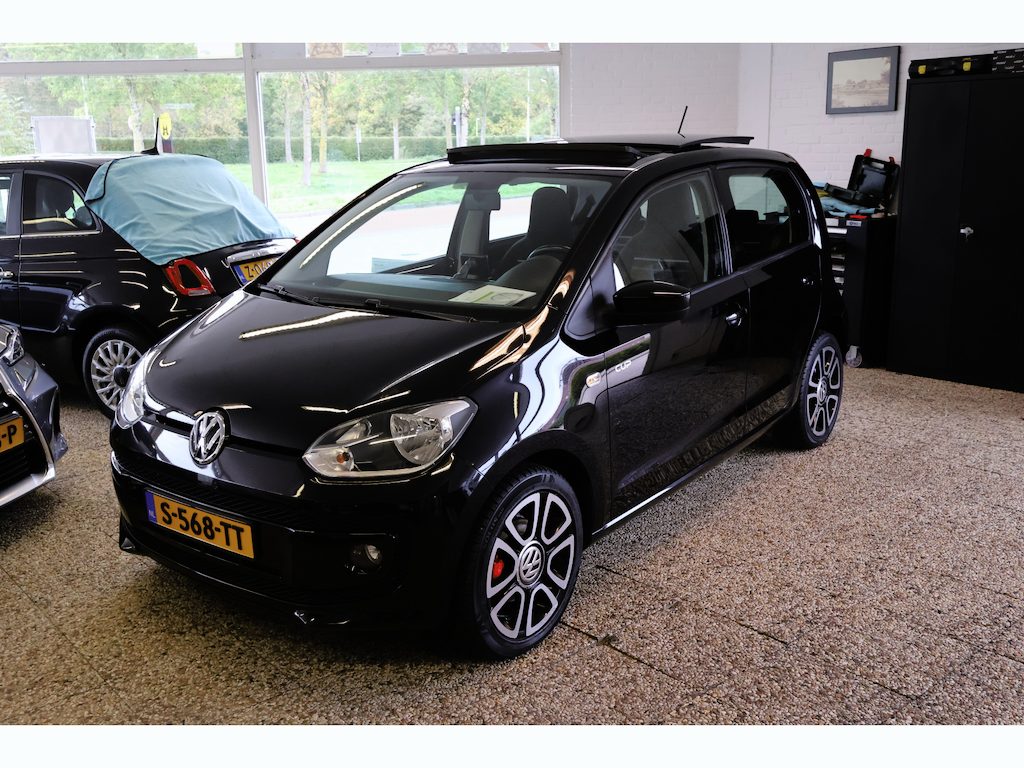 Volkswagen Up! 1.0 Cup up! BM / Panoramadak / airco / Lmv / % deurs