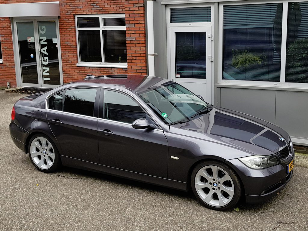 BMW 3-Serie 325i Sportint Navi 18"Vlg Xenon Ecc