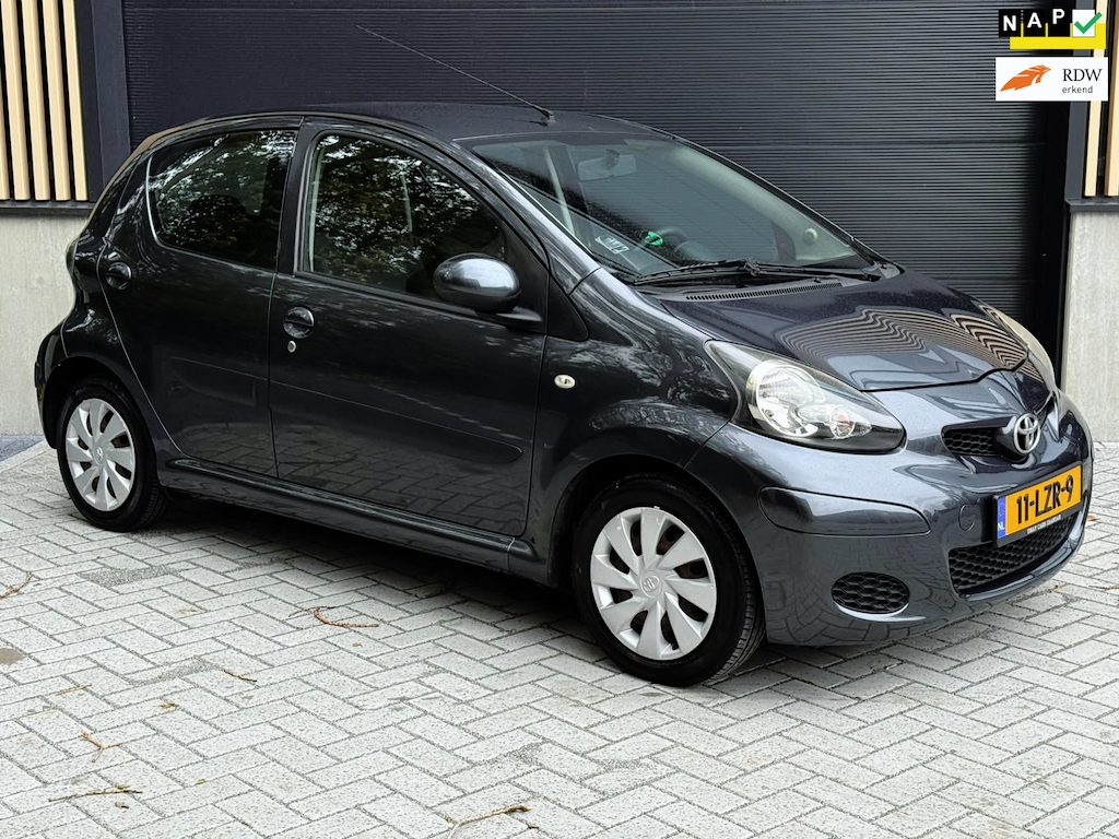Toyota Aygo 1.0-12V Comfort AUTOMAAT, Airco, CarPlay etc!