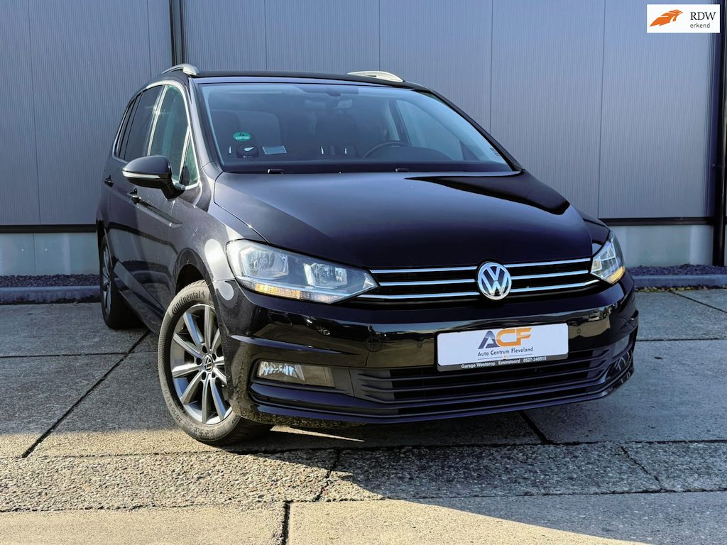 Volkswagen Touran 1.5 TSI Comfortline Business 7p 1e eig zeer nette auto