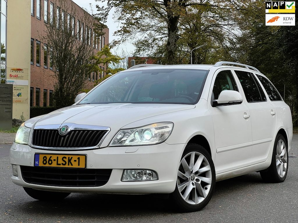Skoda Octavia Combi 1.2 TSI Elegance Business Line|XENON|6BAK|NAVI|RIJD SCHAKELT PERFECT