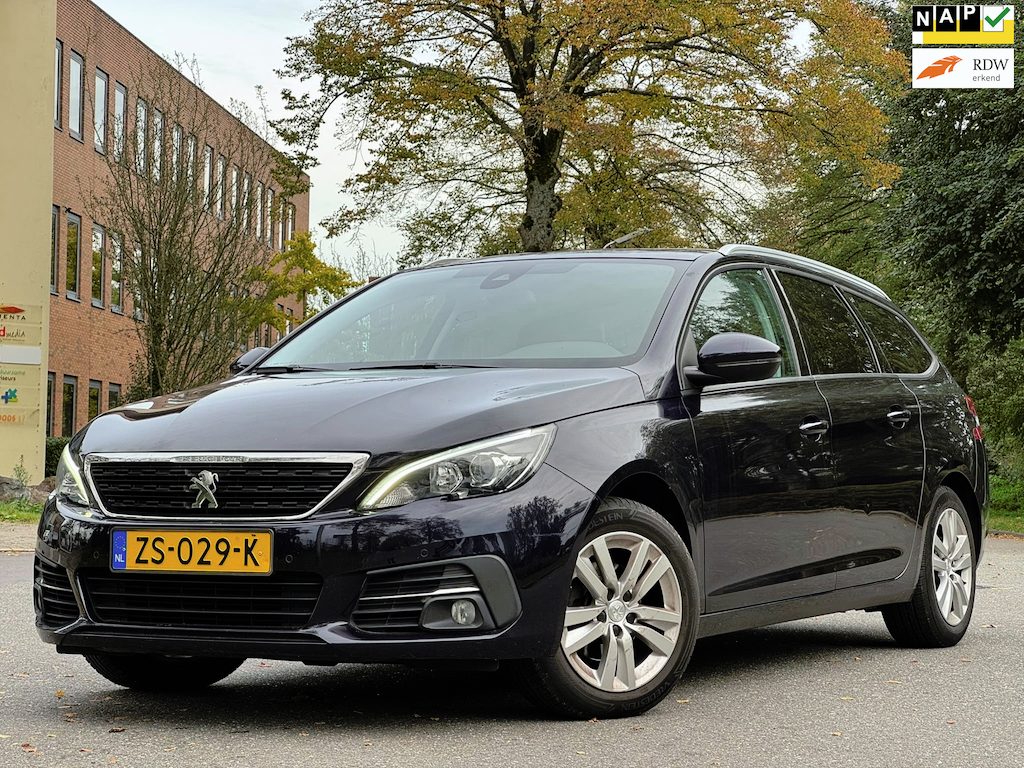 Peugeot 308 SW 1.2 PureTech Blue Lease Executive