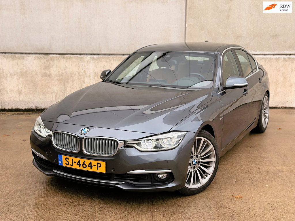 BMW 3-Serie 318i Luxury Line Aut. Leder LED Virtual Camera Keyless Navi