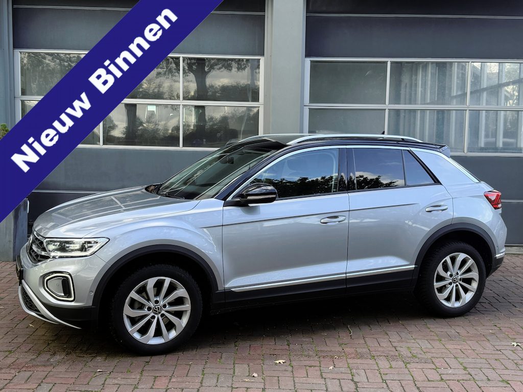 Volkswagen T-Roc 1.5 TSI Life 150pk Bj 2024 Km 32.000 Automaat,Trekhaak,Camera,17inch Hoge zit