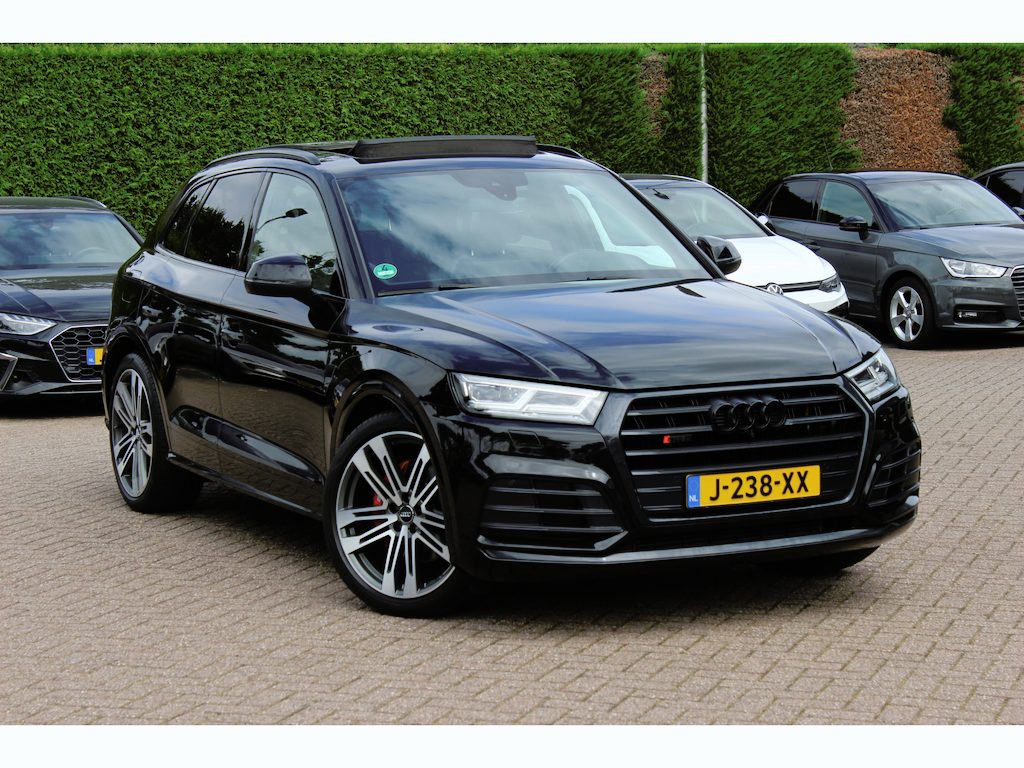 Audi SQ5 3.0 TFSI quattro Pro Line Plus / Trekhaak / Panoramadak / Camera / B&O / Keyless / Luchtvering / 21'' / CarPlay / Stoelverwarming / Dodehoek / DAB / Cruise Control