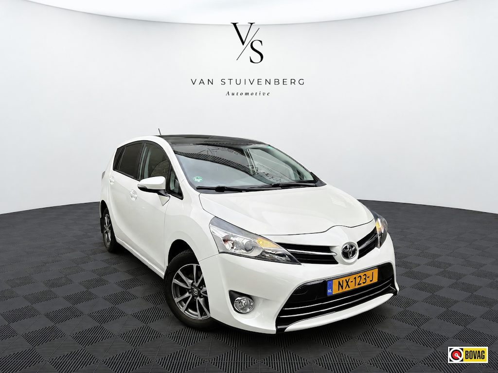 Toyota Verso 1.8 VVT-i Business PANORAMDAK TREKHAAK NAVI