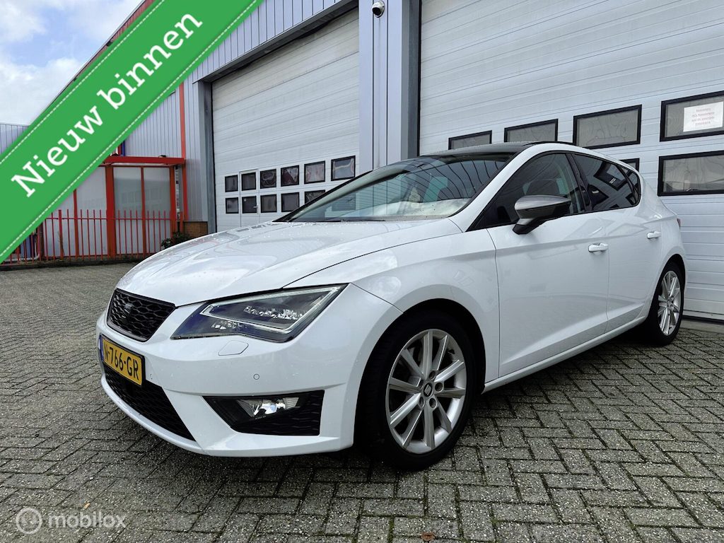 SEAT Leon 1.4 TSI ACT FR Dynamic/Pano.Dak/Carplay/Camera/Nav