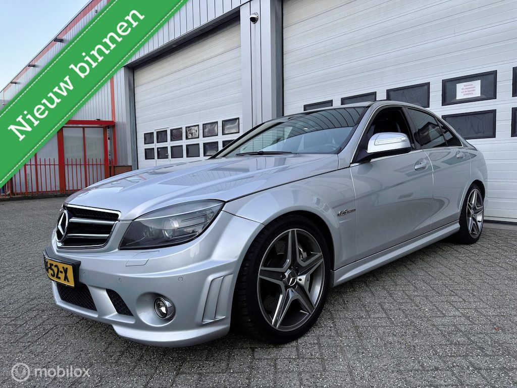 Mercedes-Benz C-klasse C63 AMG V8