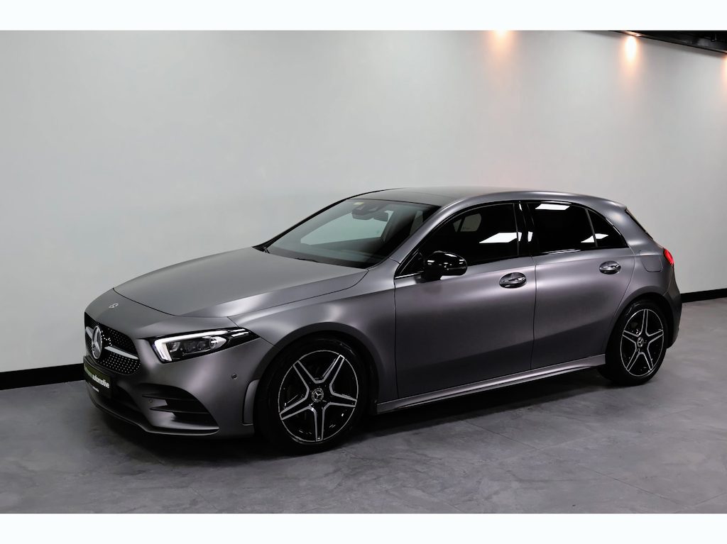 Mercedes-Benz A-klasse AKlasse A180 | Grey Magno | Night Edition | PANO|18''