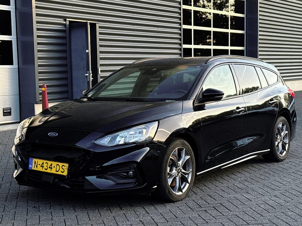 Ford Focus Wagon 1.0 EcoBoost Hybrid ST Line Business | Lane Assist | Stuurwiel verwarming | Camera | Navigatie