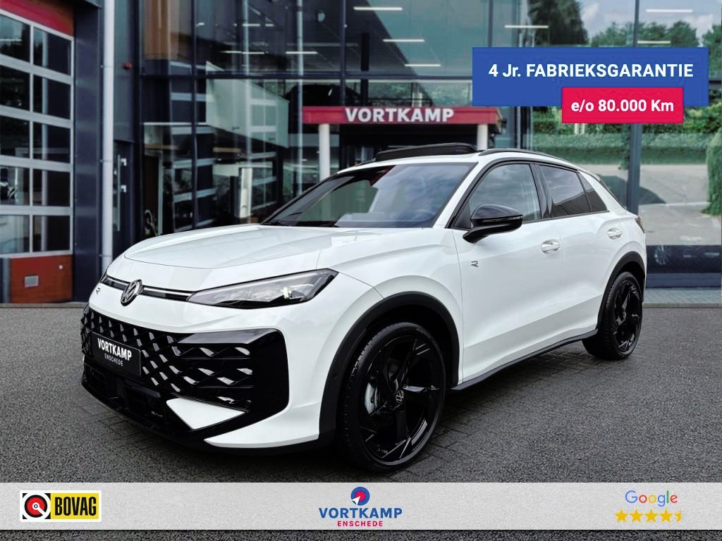 Volkswagen T-Roc 1.5 eTSI R-LINE BLACK STYLE TREKHAAK/PANO-DAK/IQ-LIGHTS/CARPLAY/MATRIX
