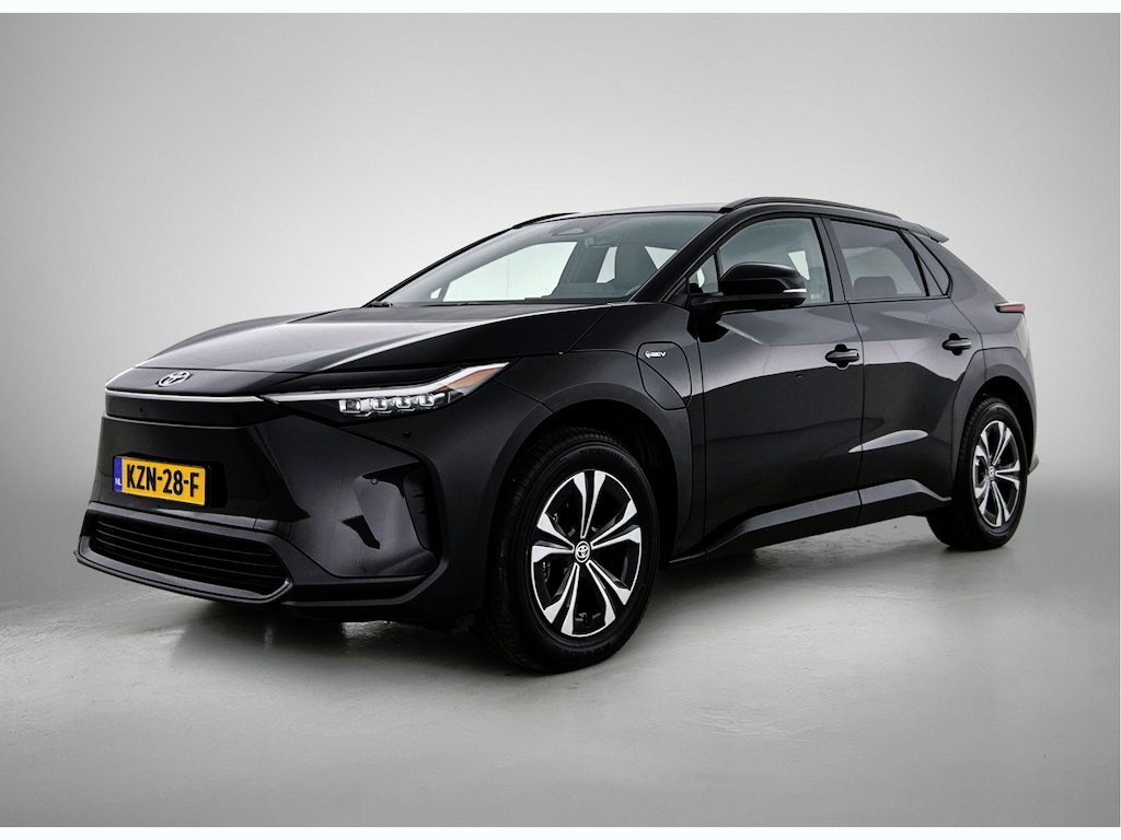 Toyota BZ4X Dynamic 71 kWh ACC | Clima | Stoel en Stuurverwaring | Carplay | 360 camera | Trekhaak |