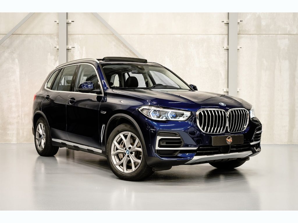 BMW X5 XDrive45e High Executive | Individual | Trekhaak | Pano | 91% SOH | Laser | Soft Close | Memory | ACC | Camera