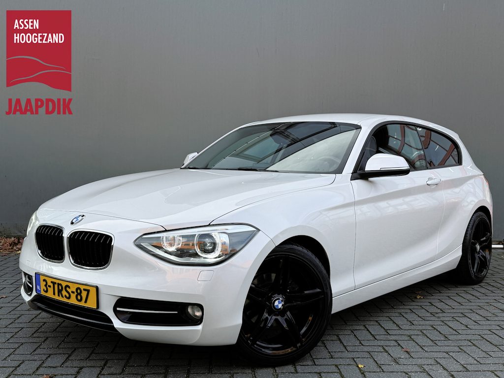 BMW 1-Serie BMW 2014 114i EDE Sport Edition NIEUW BINNEN ! | SUPER OH | NAP | SPORTVELGEN | NAVI | CRUISE | 2 Z. CLIMA |