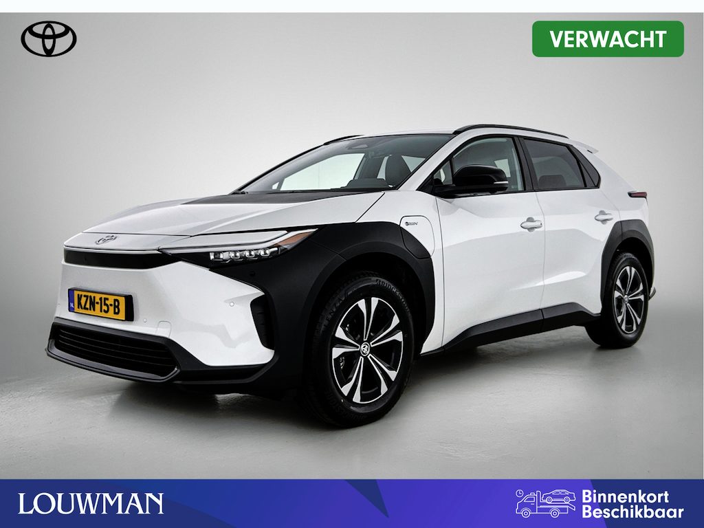 Toyota BZ4X Dynamic 4WD 71 kWh | Parkeersensoren V+A | Blindspot | Stuur-Stoelverwarming |