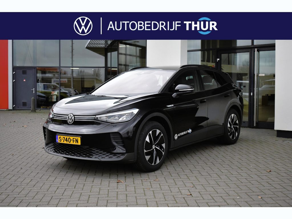 Volkswagen ID.4 Pro 77 kWh Adaptive cruise control, Front Assist, verwarmde voorstoelen, Climatronic 2-zone, Rijstrookbehoudassistent (Lane Assist), 360 graden camera, Travel Assist, geheugenfunctie voor parkeerassistent (Trained Park Assist), achterklep elektrisch, draadloos telefoon opladen, verkeerstekenherkenning, LED koplampen, interieurvoorverwarming, spraakbediening (Voice Control), 19'' lmv 'Hammar', vermoeidheidsherkenning, sfeerverlichting binnen en buiten