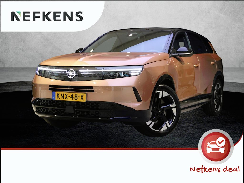 Opel Grandland SUV 195 pk Plug-in-Hybrid Ultimate | Trekhaak | Panoramisch Schuifdak | Focal Premium Audio | 360 camera | AGR Comfortstoelen