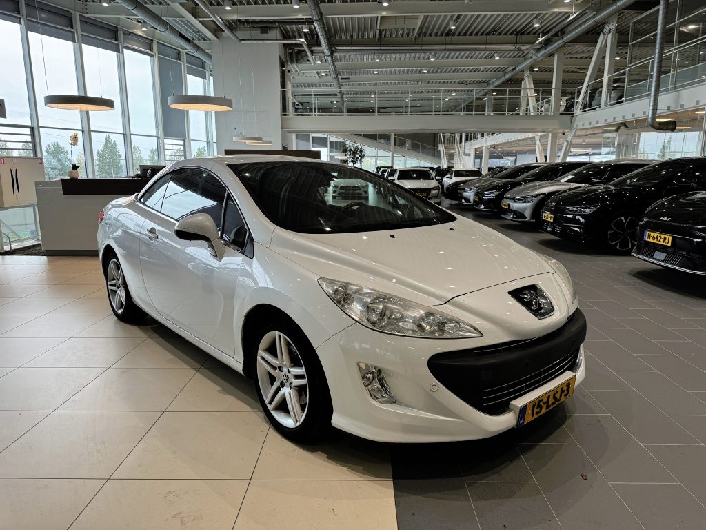 Peugeot 308 CC 1.6 THP Noir & Blanc
