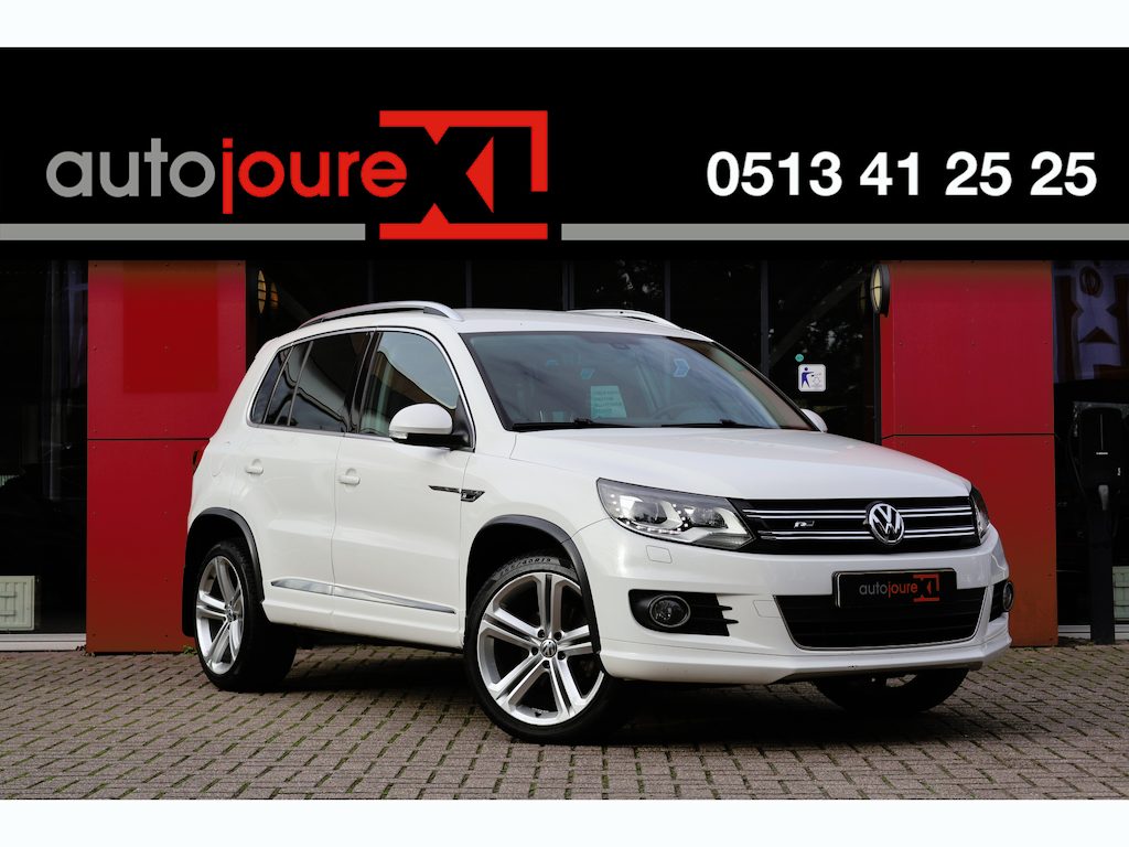 Volkswagen Tiguan 2.0 TSI Sport&Style 4Motion | R-Line | Camera | Climate Control |