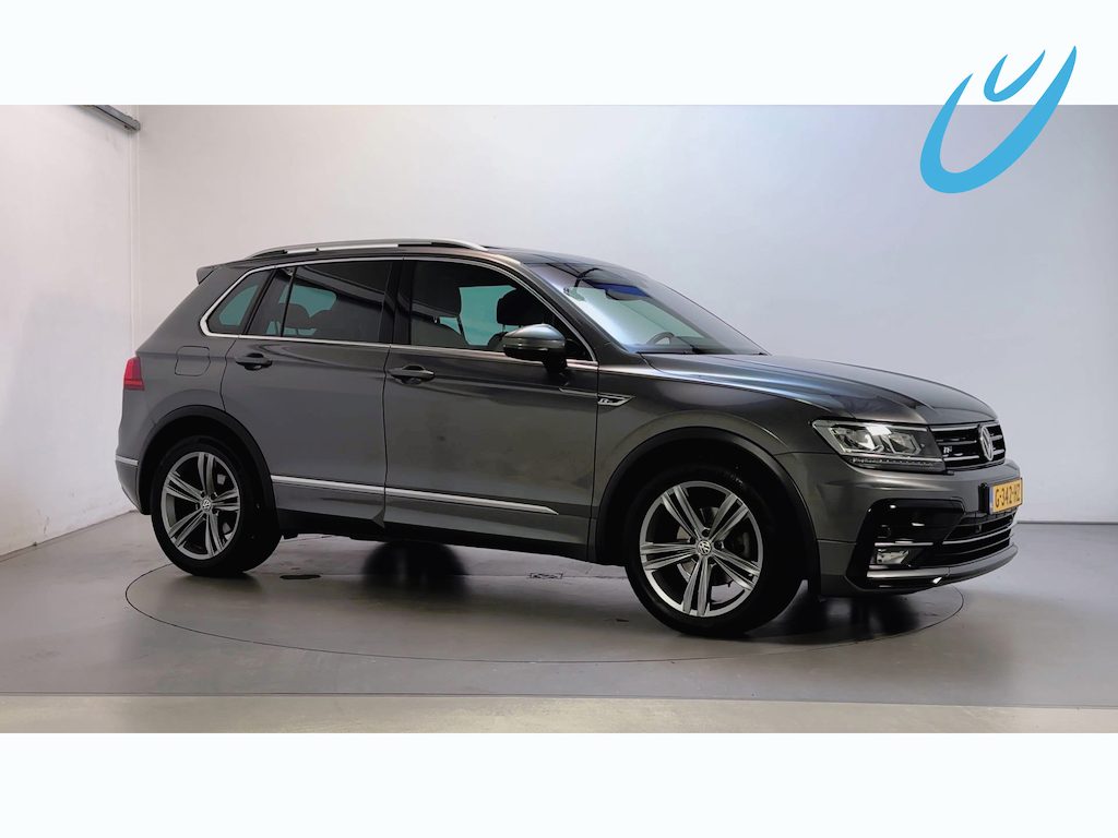 Volkswagen Tiguan 1.5 TSI R-Line Highline Business Trekhaak Panoramadak Stoelverwarming DAB+