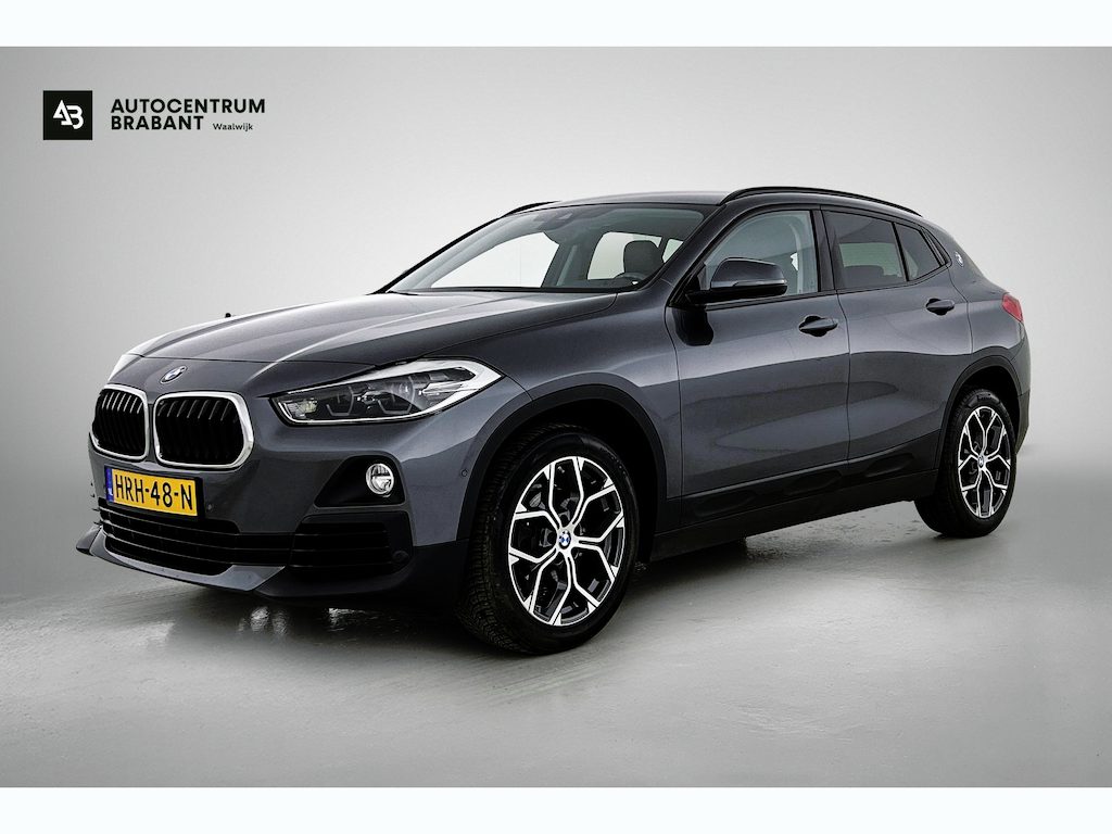 BMW X2 SDrive18i Executive Edition (GROOT-NAVIGATIE, STOELVERWARMING, CAMERA, PDC, DEALER ONDERHOUDEN, LED,