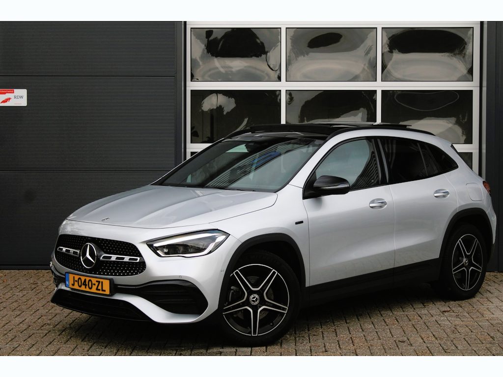 Mercedes-Benz GLA 250 e AMG-Line Org. NL | Pano | Memory | Sfeer | Elek. Trekhaak | Camera