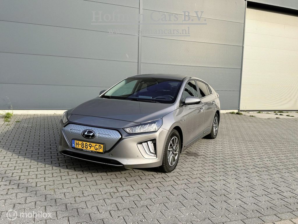 Hyundai Ioniq Electric Premium 38 kWh | Leder | Stoelkoeling | Stoelverwarming | Camera | Allseason