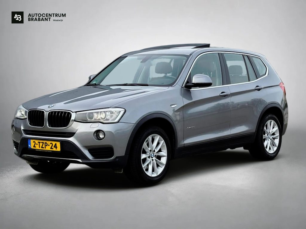 BMW X3 XDrive20i High Executive (NL-auto,Goed OndG, Panorama, Camera, Trekhaak, Navi, PDC V+A, StoelV, Cruise Control, Etc)