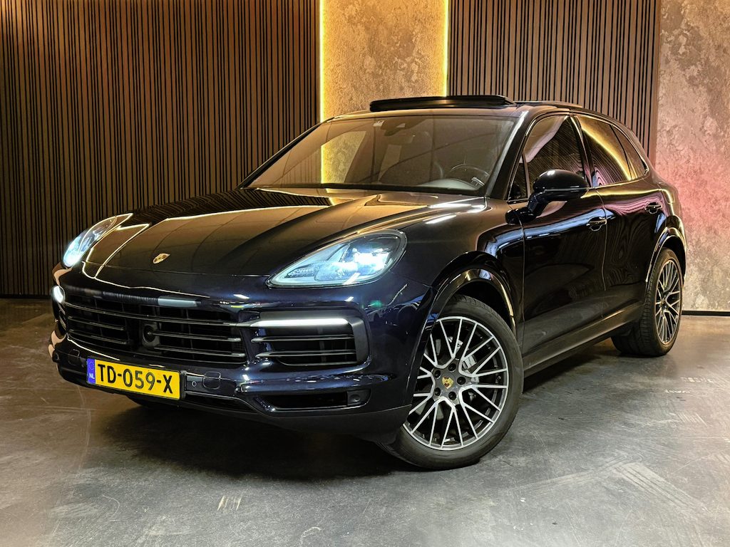 Porsche Cayenne 3.0 E-Hybrid Pano NAP Leder Chrono Bose Luchtvering
