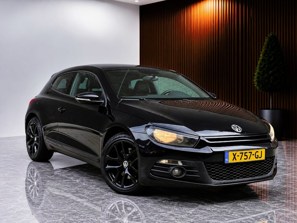 Volkswagen Scirocco 1.4 TSI 160PK! (NIEUWE KETTING, CARPLAY, PARKEERSENSOREN, STOELVERWARMING, CRUISE CONTROL, ELEKT RAMEN, ETC!)
