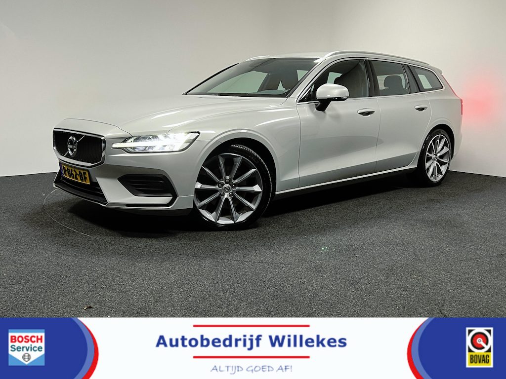 Volvo V60 2.0 B3 Momentum Business | NAVI | TREKHAAK | ACC | KEYLESS | STUUR-/STOELVERWARMING |
