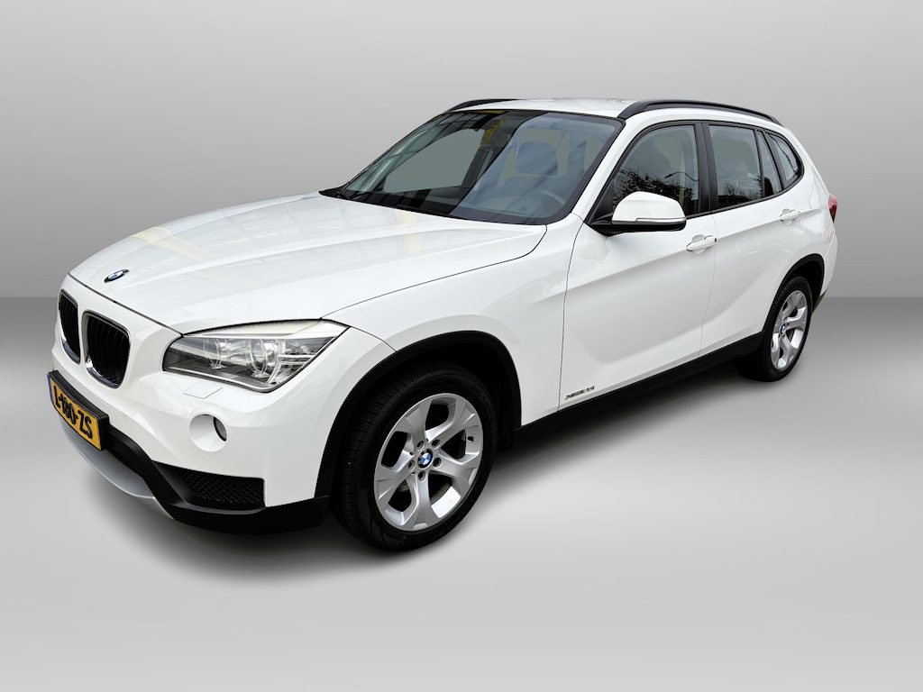 BMW X1 xDrive20i Trekhaak | 4WD | All season banden | nette auto!