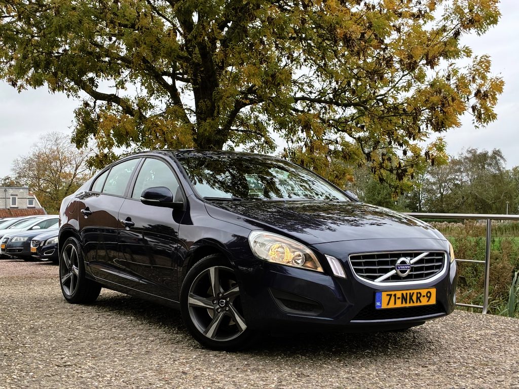 Volvo S60 2.0T Intro Edition | Navi + Clima + Cruise nu €4.975,-!!
