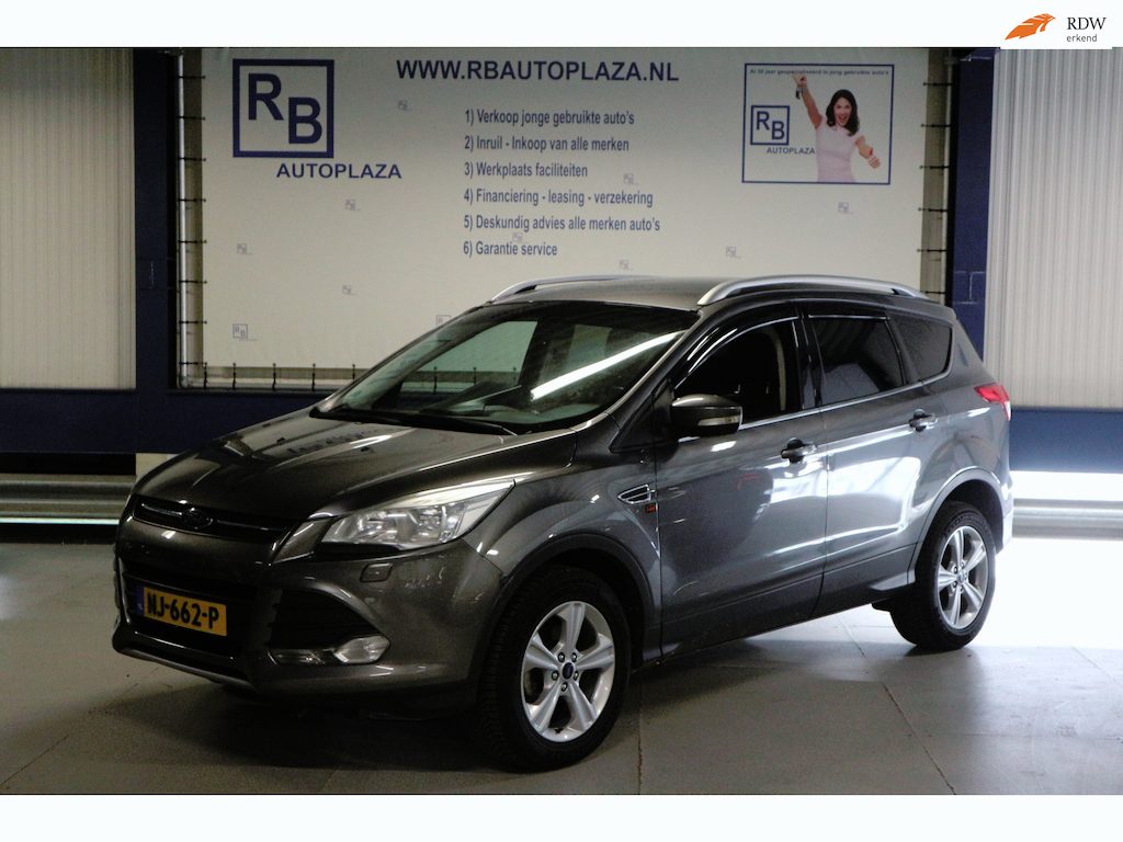 Ford Kuga 1.6 / KEYLESS / NAVI / HAAK / STOELVERWARMING ! ! !