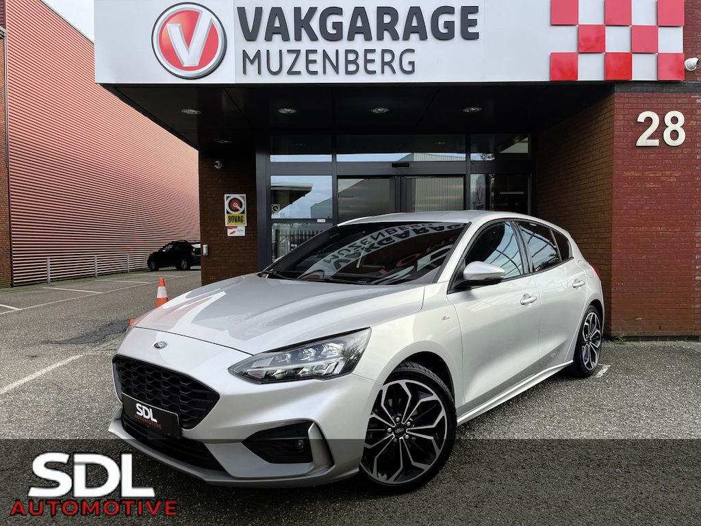 Ford Focus 1.0 ST-Line EcoBoost // TREKHAAK // LED // KEYLESS // NAVI+CARPLAY // CAMERA+SENSOREN // CLIMA // CRUISE //
