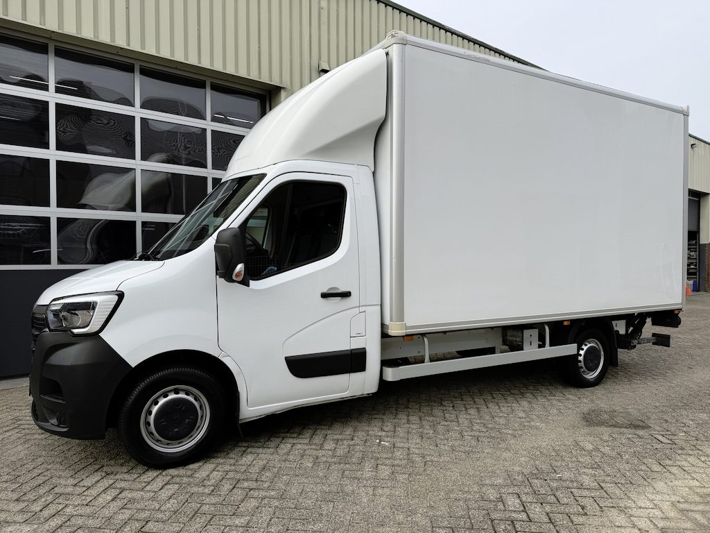 Renault Master T35 2.3 dCi 145 Bakwagen+Laadklep Airco,Cruise,3 persoons