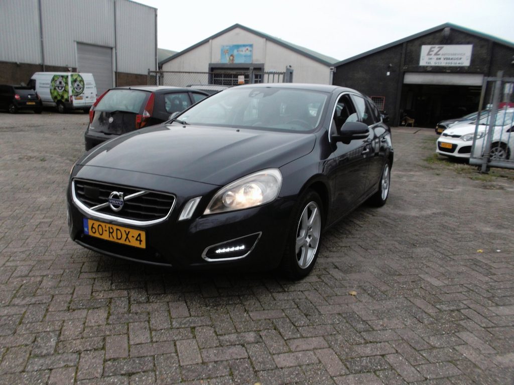 Volvo V60 1.6 T4 Momentum