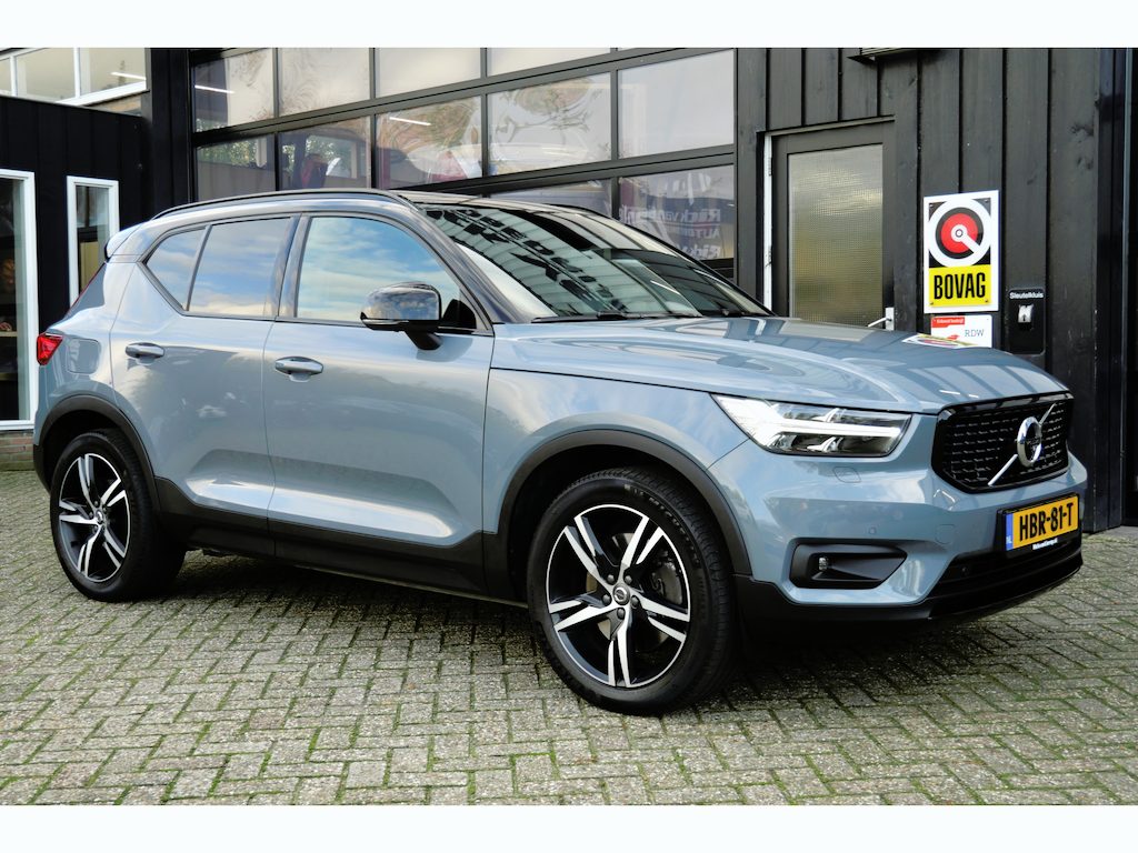 Volvo XC40 1.5 T5 Twin Engine Momentum Pro | Pano | Leder | Memory | Trekhaak | Harman & Kardon | PHEV