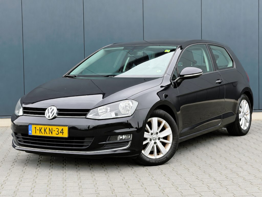 Volkswagen Golf 1.4 TSI ACT Highline 140PK - Sport - Alcantara - Cruise