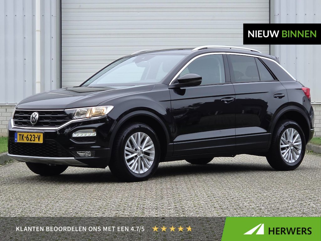 Volkswagen T-Roc 1.0 TSI Style / 1e Eigenaar / All Season Banden / Apple Carplay & Android Auto / Volledig Onderhouden / Climate Control / Parkeersensoren V+A / Navigatie /