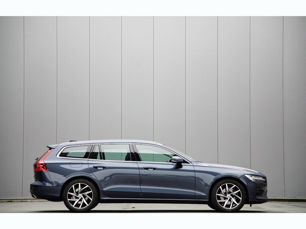Volvo V60 2.0 T4 Momentum Pro Ori.NL|Trekhaak|Carplay|2e Eig