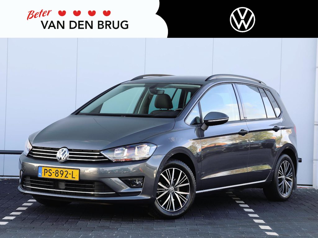 Volkswagen Golf Sportsvan 1.2 TSI Comfortline 110pk DSG | Dealer onderhouden | Trekhaak | Navigatie | Cruise control | Stoelverwarming | Parkeersensoren | Lichtmetalen velgen |